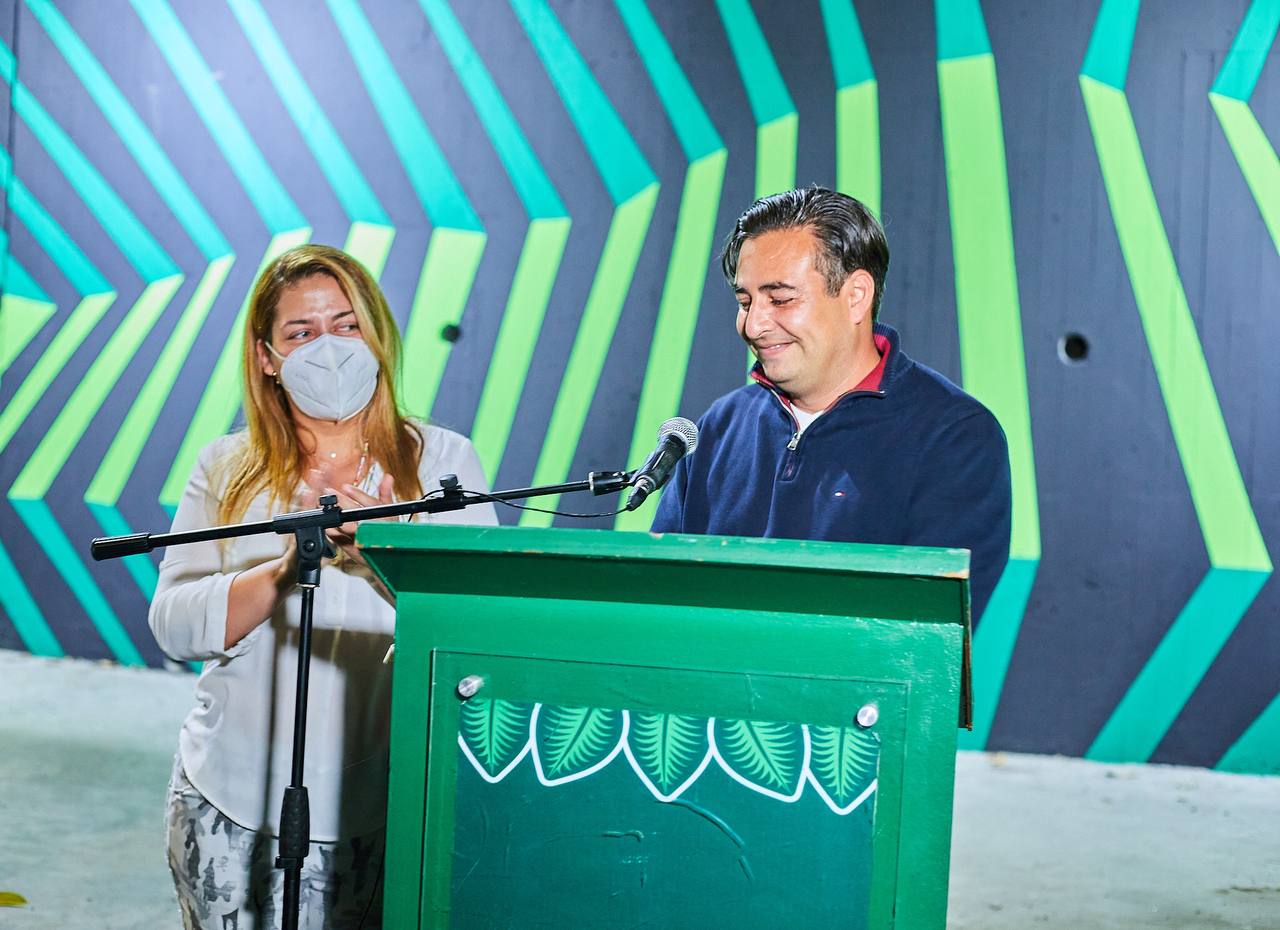 En este momento estás viendo Alcalde Darwin González inaugura mural cinético en Caurimare