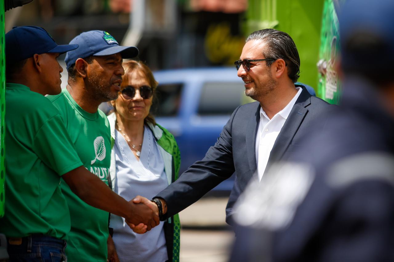 En este momento estás viendo La Alcaldía de Baruta fortalece su gestión operativa con la adquisición de nuevas flotas